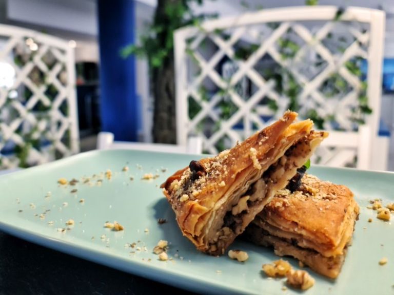 Oryginalna grecka baklava w restauracji Kalimera w Gliwicach